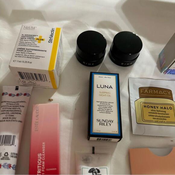 Ultimate Skincare minis travel set - Picture 7 of 12